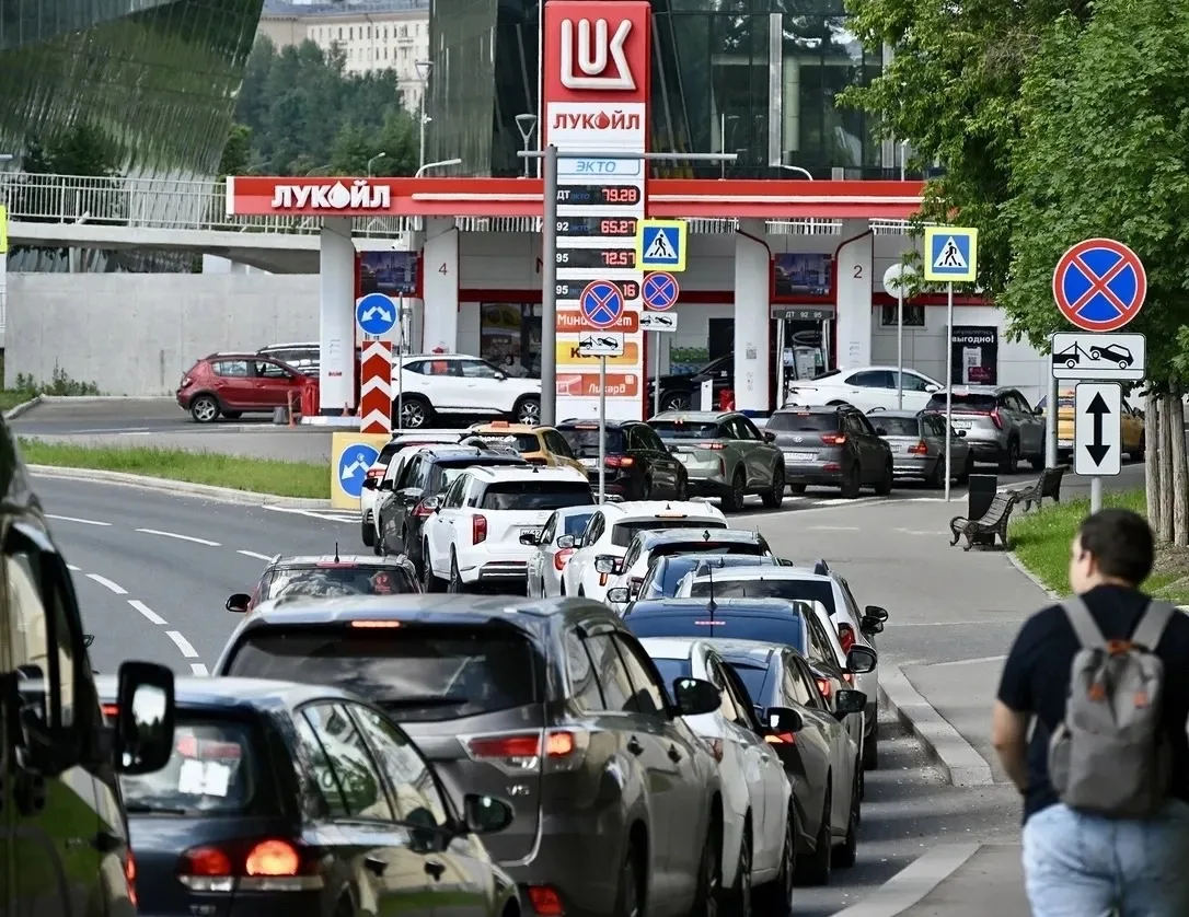 ⛽ Топливный кризис завершится к сентябрю, а его острая фаза — в течение нескольких недель