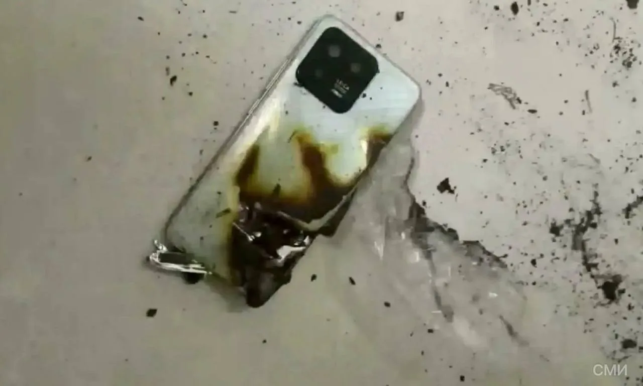 😱На борту самолёта, летевшего в Краснодар, загорелся смартфон