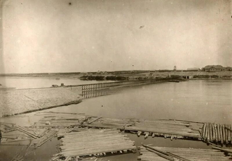 Вид плотины через Шексну, Череповец, 1900-е.

Наши группы:
САЛАТЫ | ЗАКУСКИ
Старый телевизор 
СССР -