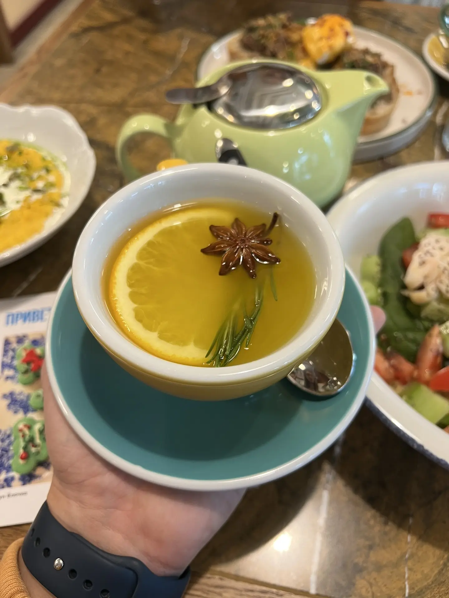 Между Новым годом и Рождеством: завтрак в Breakfast Unit  Пока за окном царит зимняя сказка, а кален