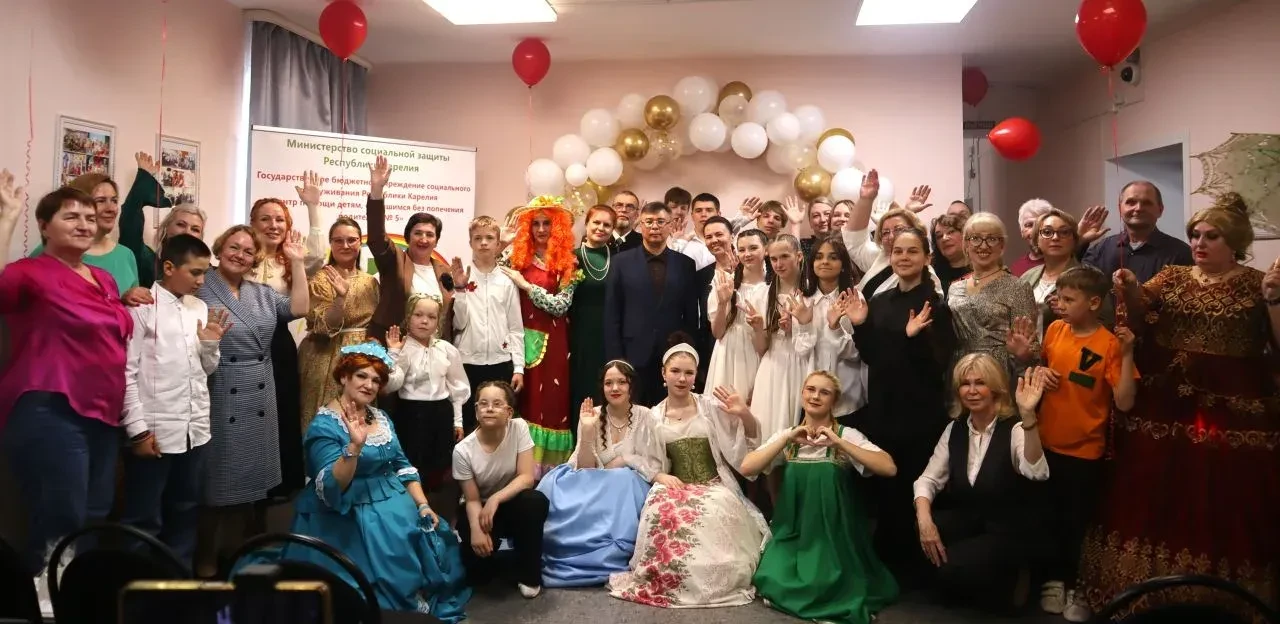 ДЕСЯТЬ ЛЕТ РЯДОМ С ТЕМИ, КОМУ НУЖНЫ ПОМОЩЬ И ПОДДЕРЖКА