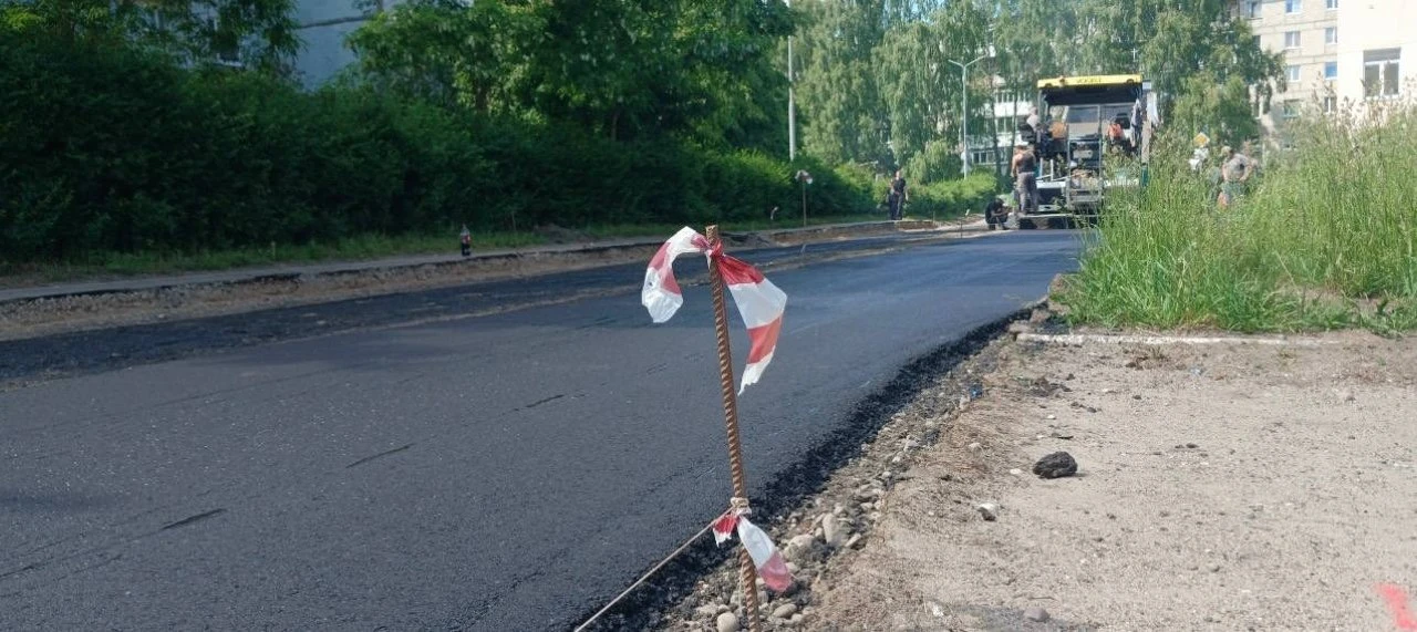 Радость для водителей Советска🙏🏻

Уже кладут асфальт на ул.Лямина Будет красиво.

📸Владислав Тамг
