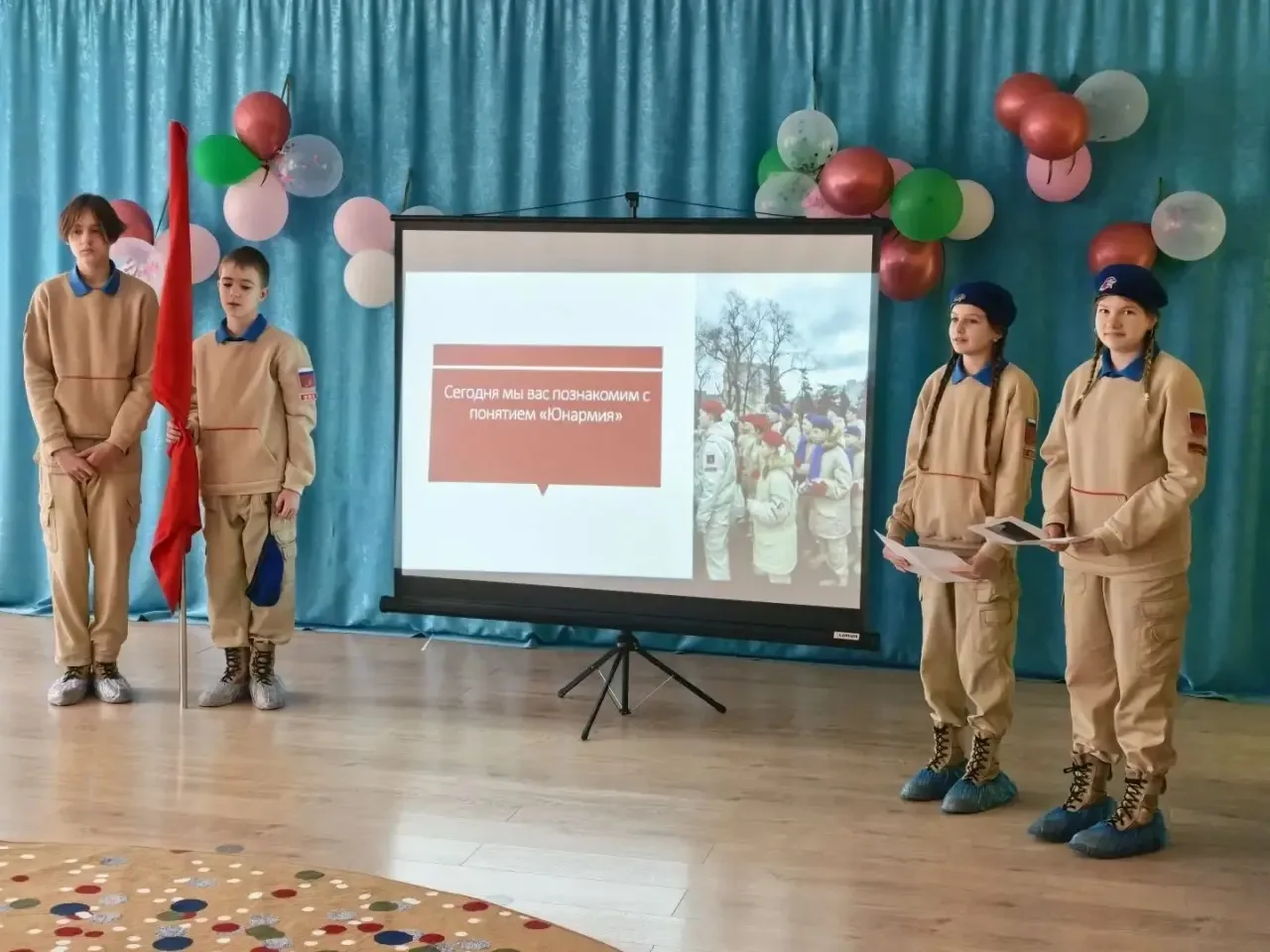 Преемственность в действии: «Орлята», Юнармейцы и будущие спасатели! 🌟🇷🇺  Сегодня наши ребята из отр