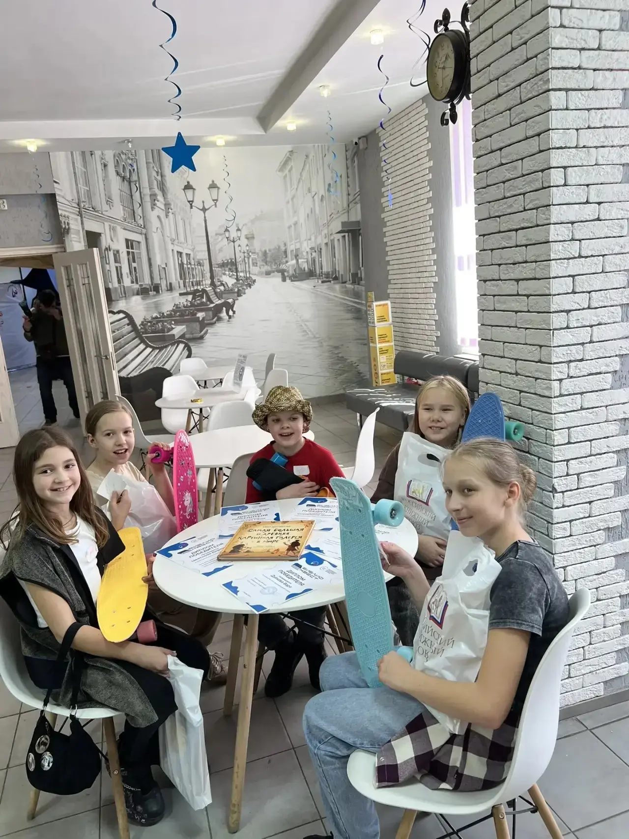 Победители «МЕГАквеста»: книжное приключение в библиотеке  📍 На каникулах в центральной библиотеке №