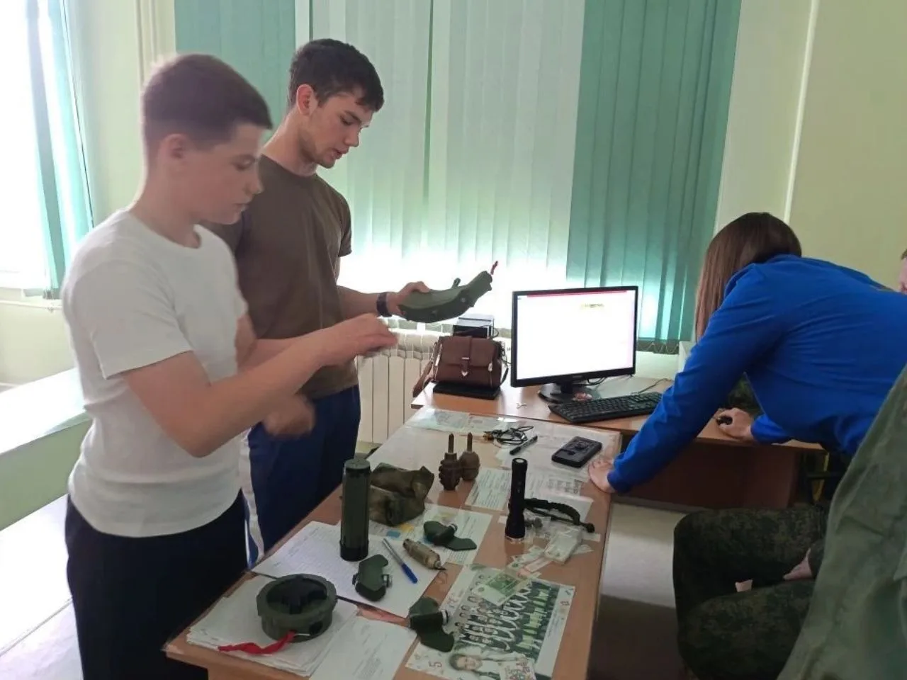 Юнармейцы принимают участие в Зарнице 2.0. Всероссийская военно-патриотическая игра проводится в кач