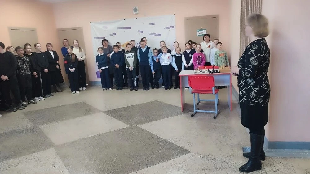 2 мая в школе состоялся турнир по шахматам и шашкам, посвящённый памяти учителя физики ...