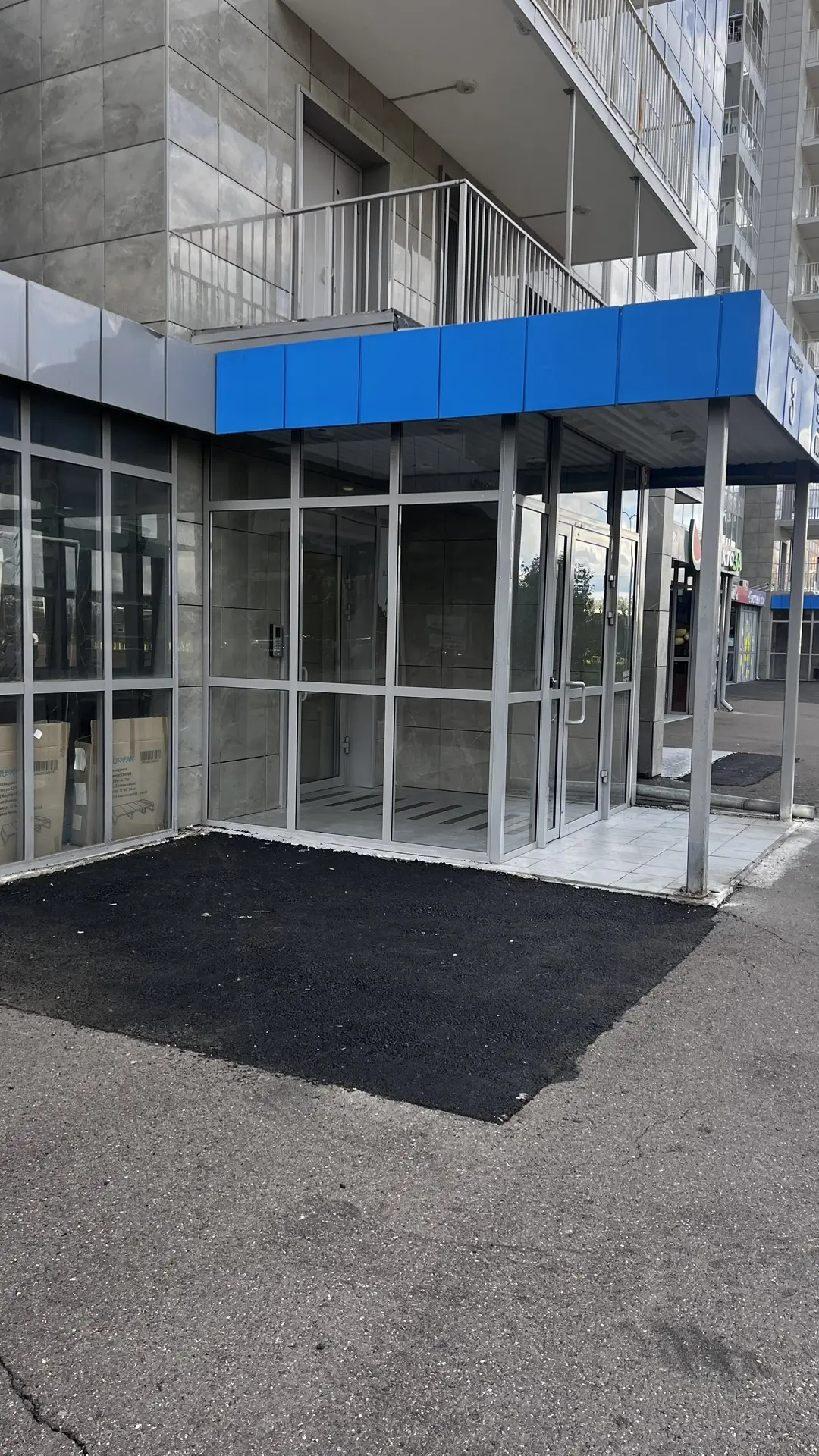 🛠 Обновили асфальт на Лесников, 25