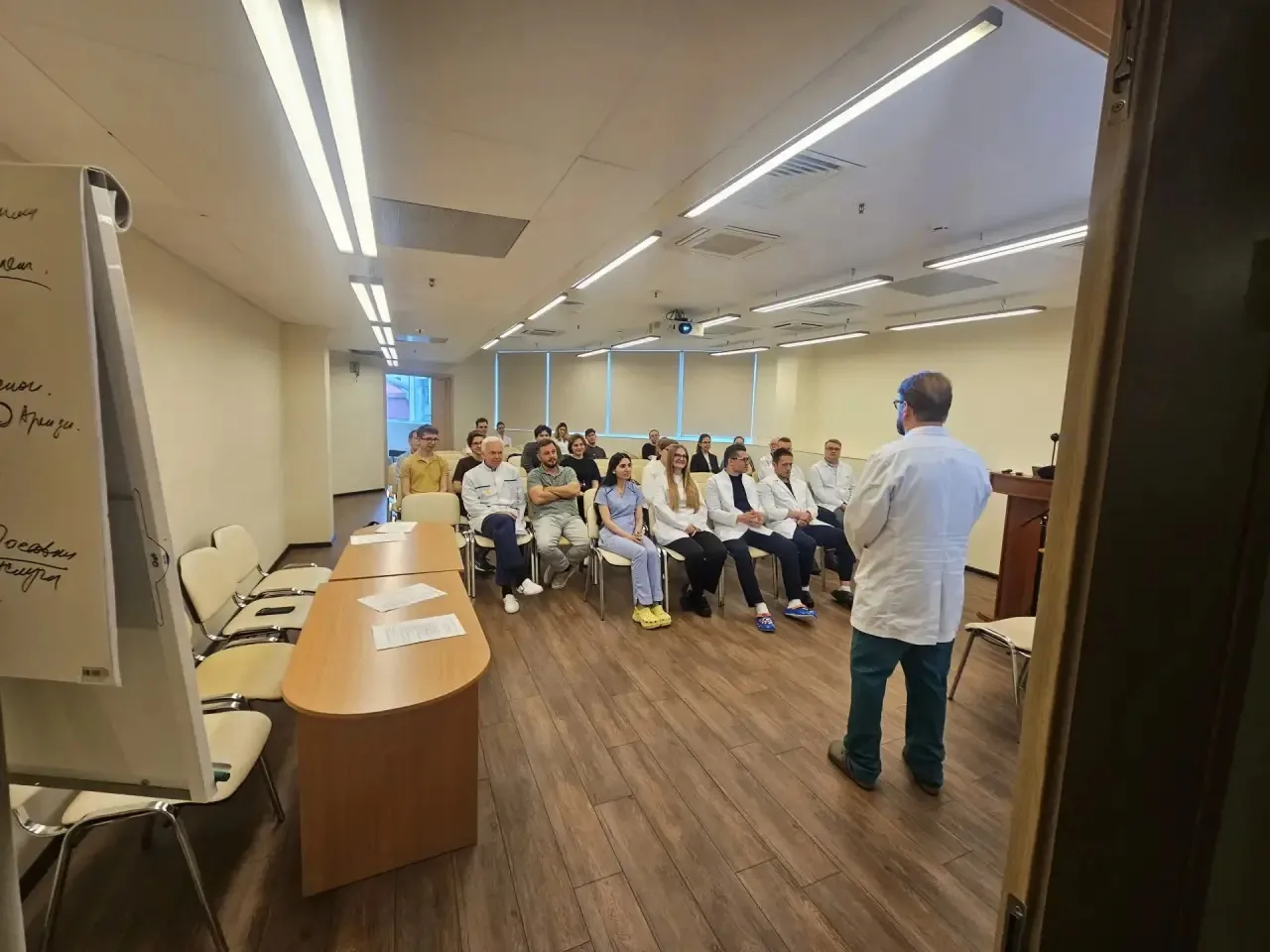 День открытых дверей для будущих врачей!

🏥 17 июня Центр нейрохирургии открыл двери для студентов 