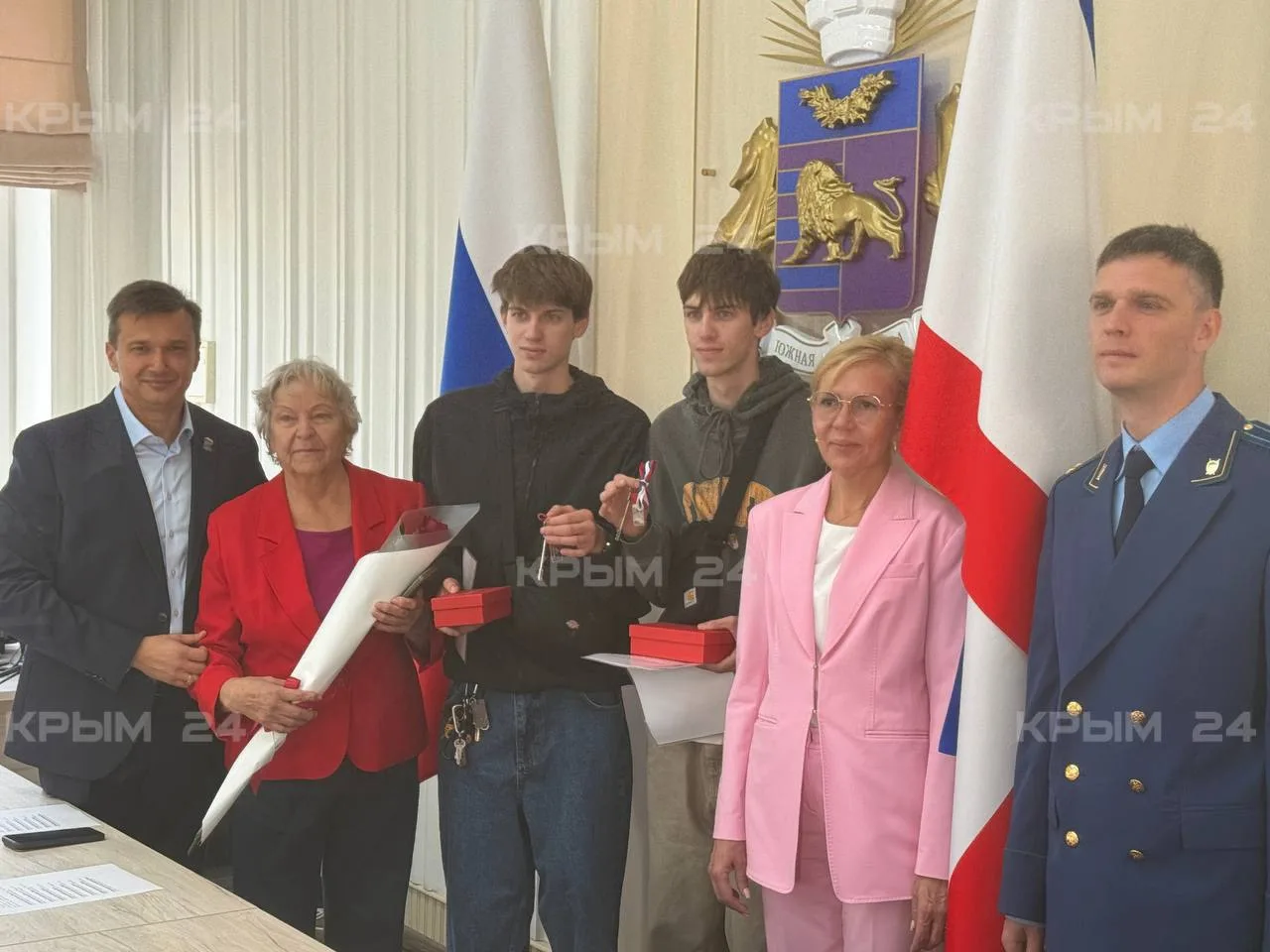 🔑 Десять семей из Ялты получили ключи от новых квартир