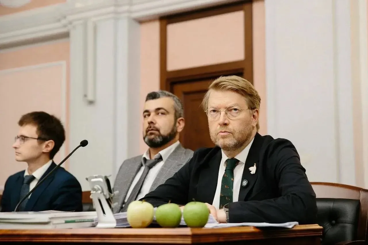 Партию "Яблоко" сняли с выборов в Госдуму — Верховный суд удовлетворил иск "Родины".