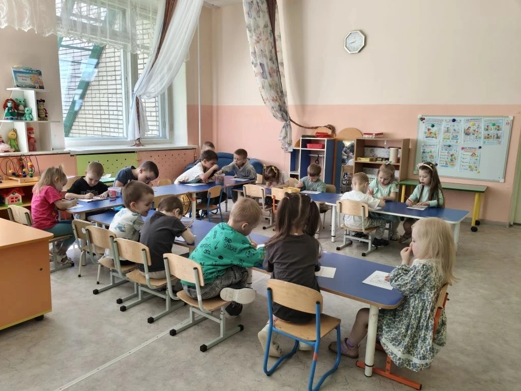«Безопасность у окна»

В группе «Дружные ребята» прошло познавательное занятие по безопасности у окн