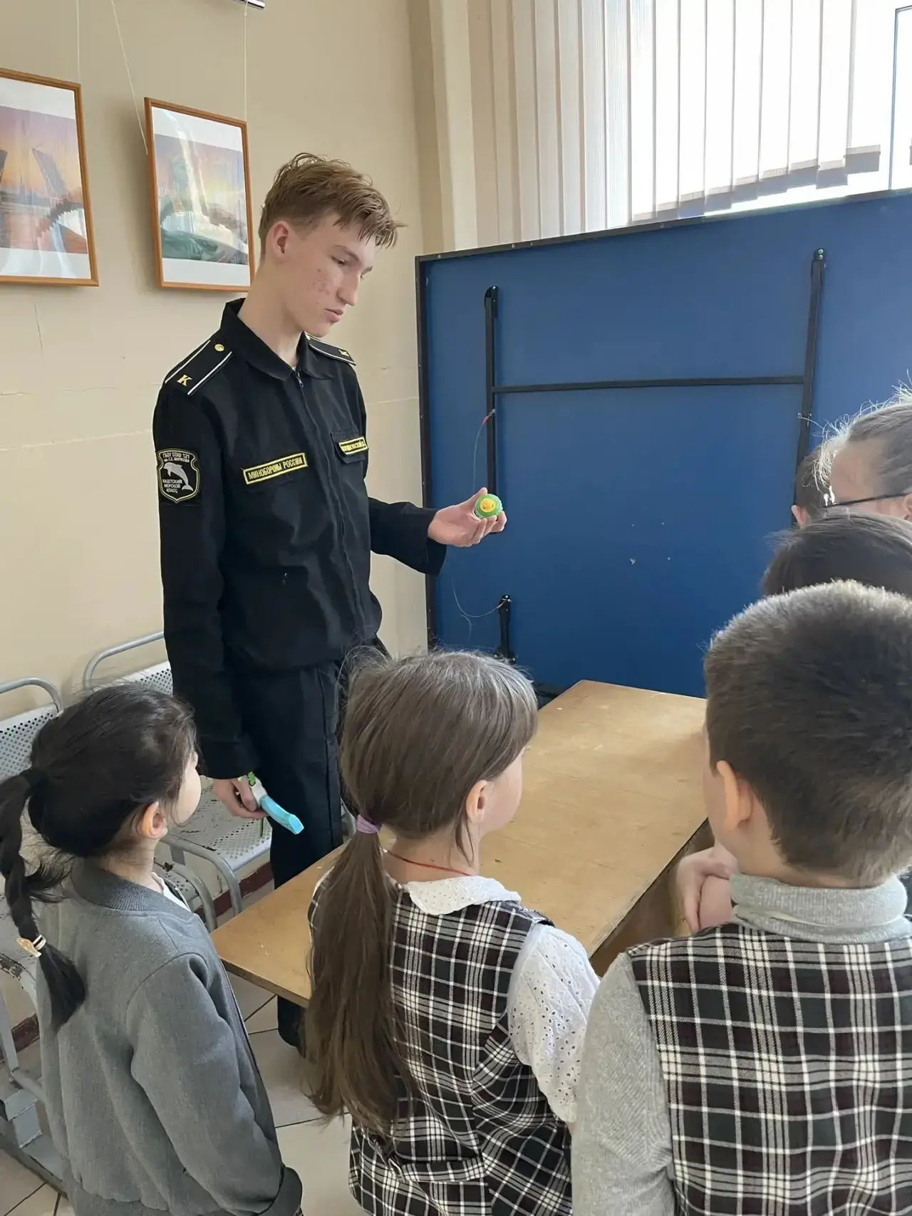 🎉 Дорогие друзья и родители! 🎉 Пятница-день в 1А классе стал настоящим праздником знаний и веселья! 