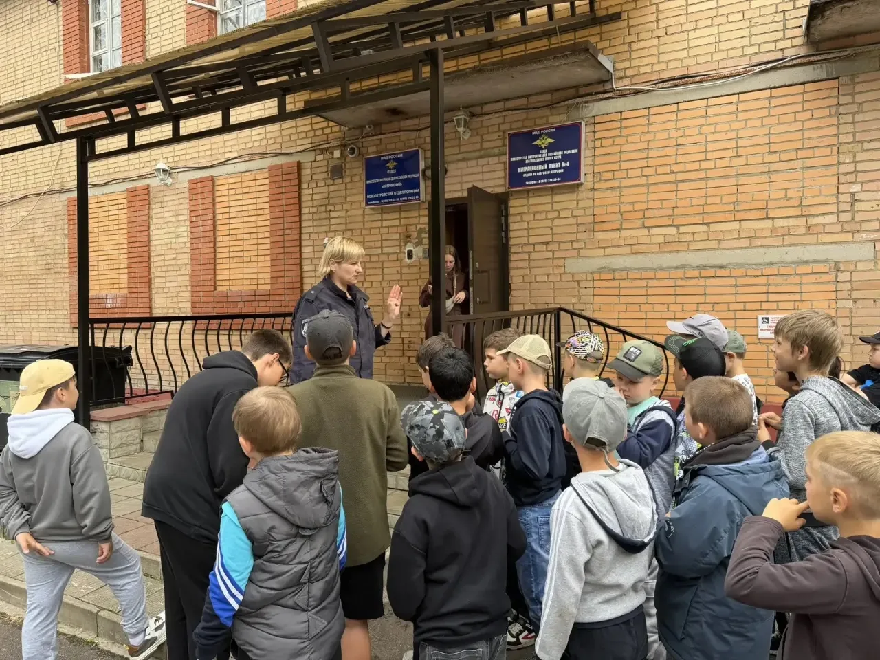 💥Профилактические мероприятия
‼️Сегодня ребята школьного лагеря «Солнышко» посетили отделение полиц