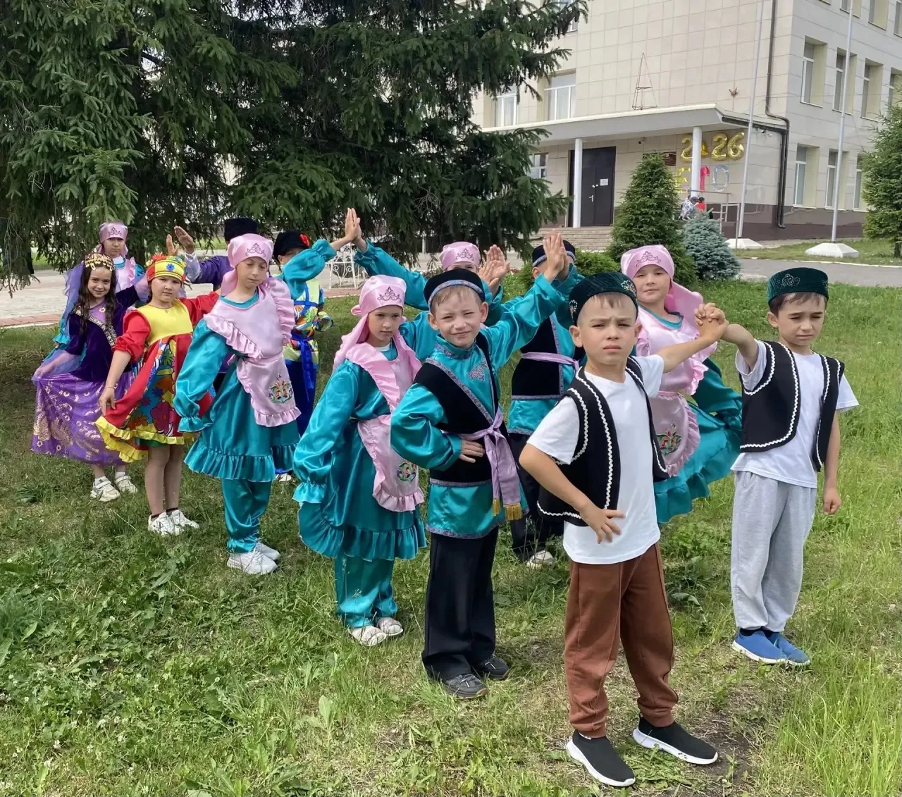 Сегодня в лагере прошёл День народов России. Для ребят был организован фестиваль традиц...