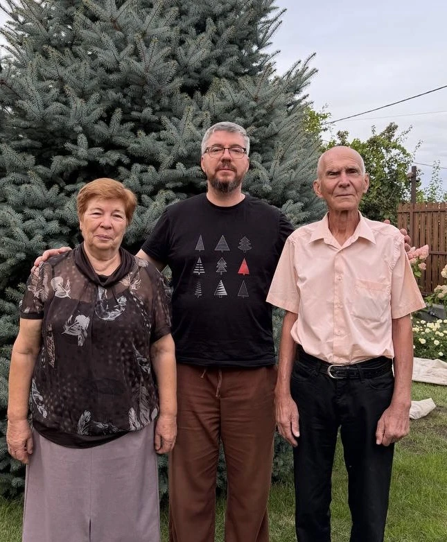 У родителей сегодня день свадьбы. 55 лет вместе😊