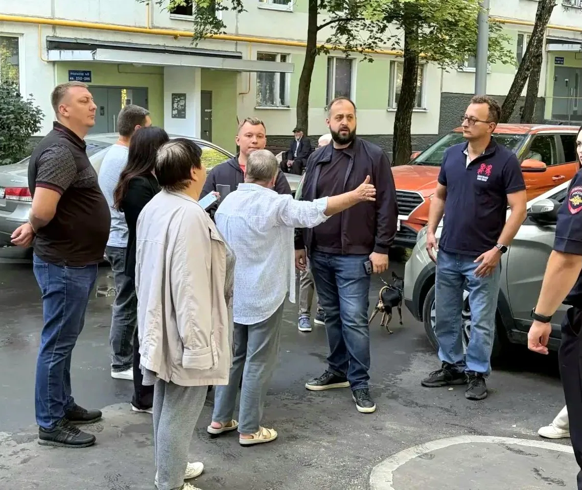 ❗️Депутат Илья Конарев встретился с жителями во время субботнего обхода