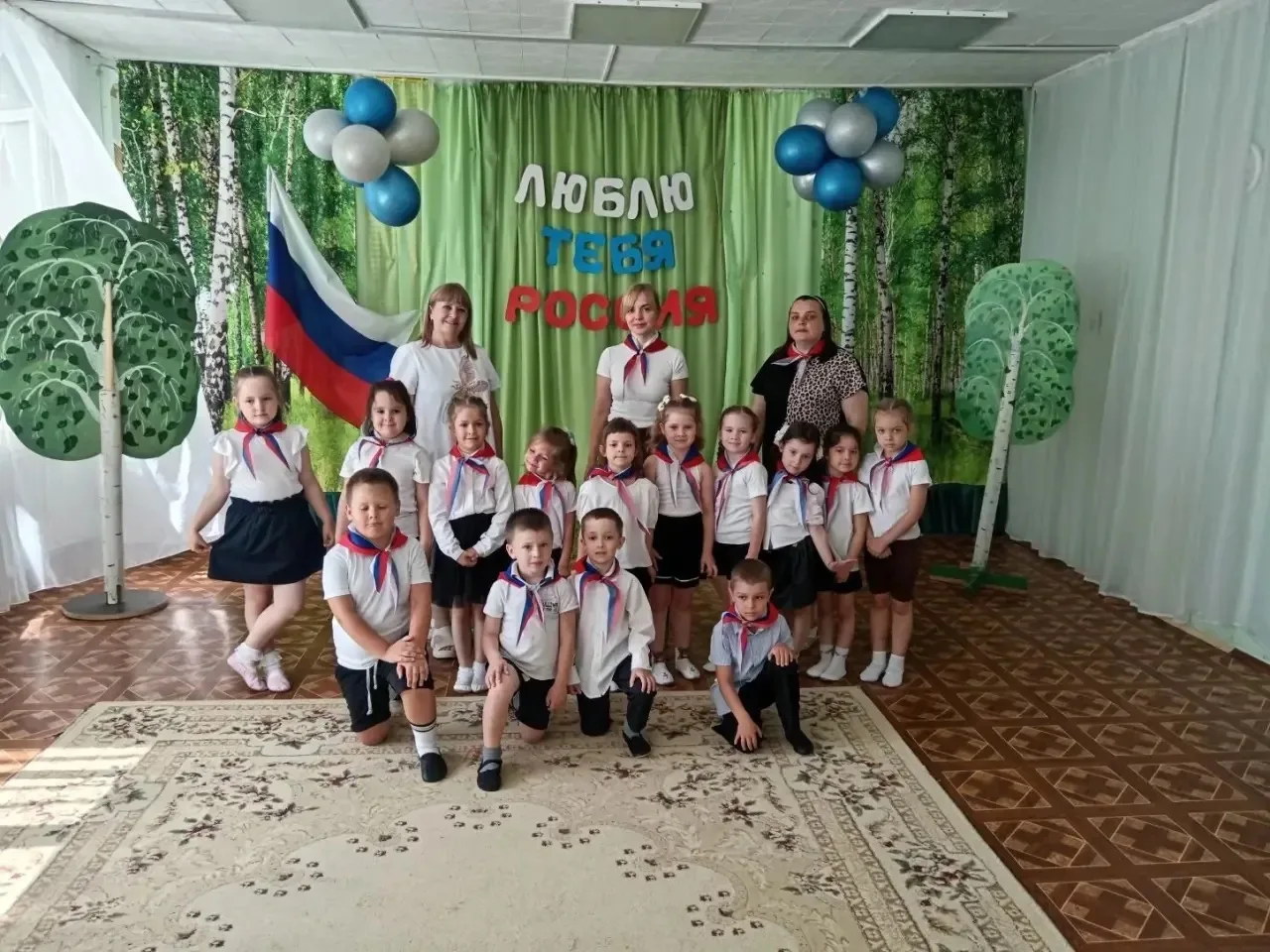РОССИЯ, РОССИЯ, РОССИЯ!
Нет края на свете красивей
Нет Родины в мире светлей!
В третьем отделении МО