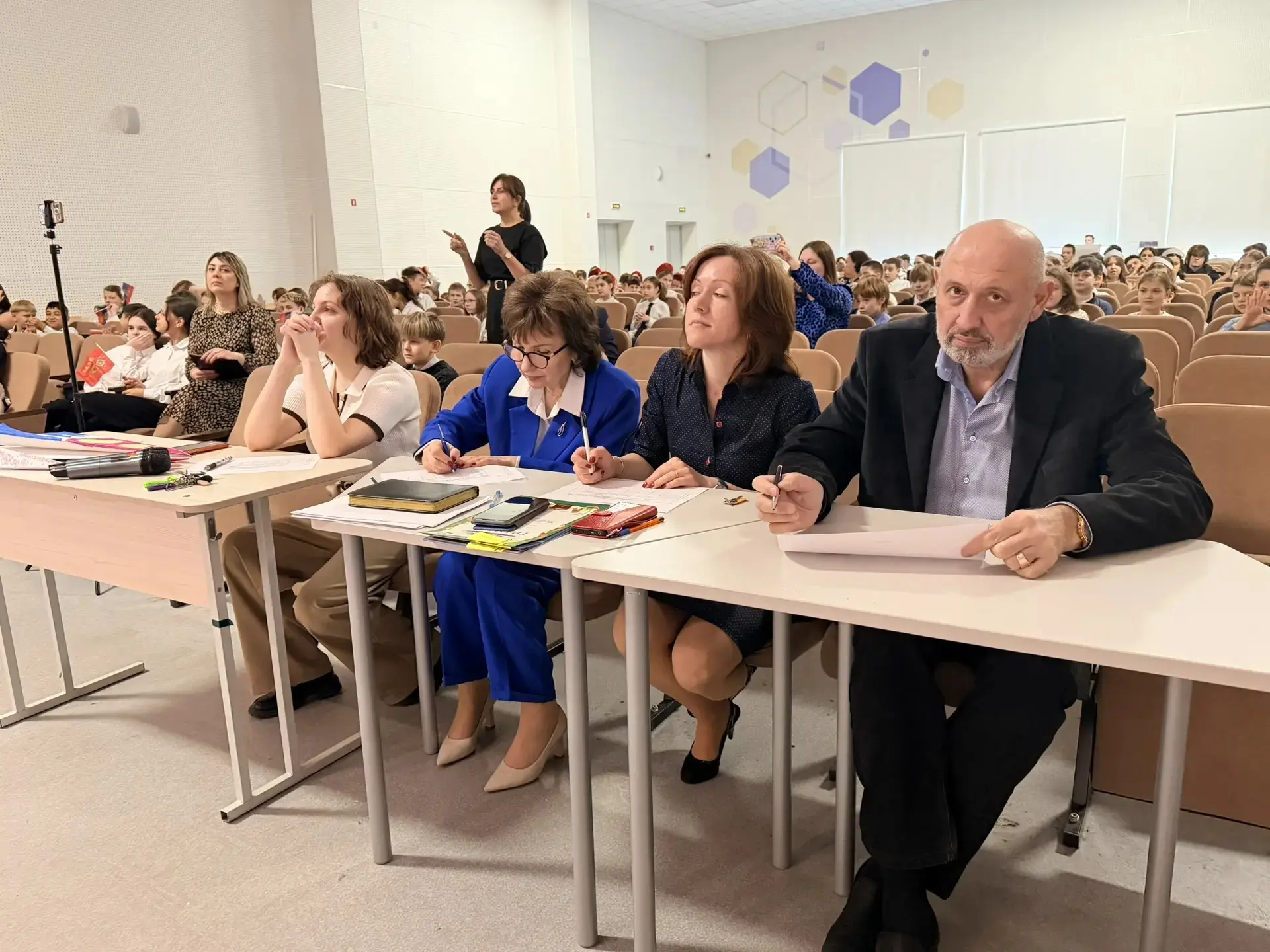 📣 ВОТ И ЗАКОНЧИЛСЯ НАШ БОЛЬШОЙ КОНКУРС «БИТВА ХОРОВ».   24 апреля 2026 года прошёл второй, заключите