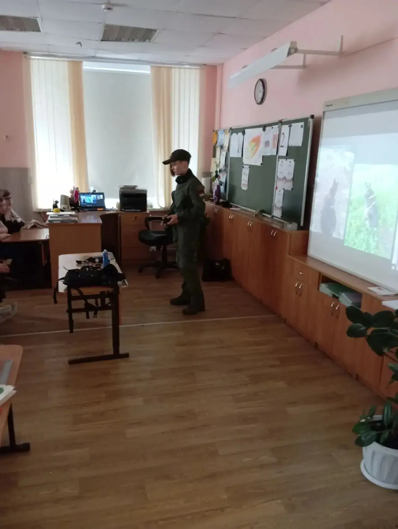 🐕‍🦺 Друзья человека в гостях у «Солнышка»! ☀️

В нашем лагере прошла невероятно познавательная вст