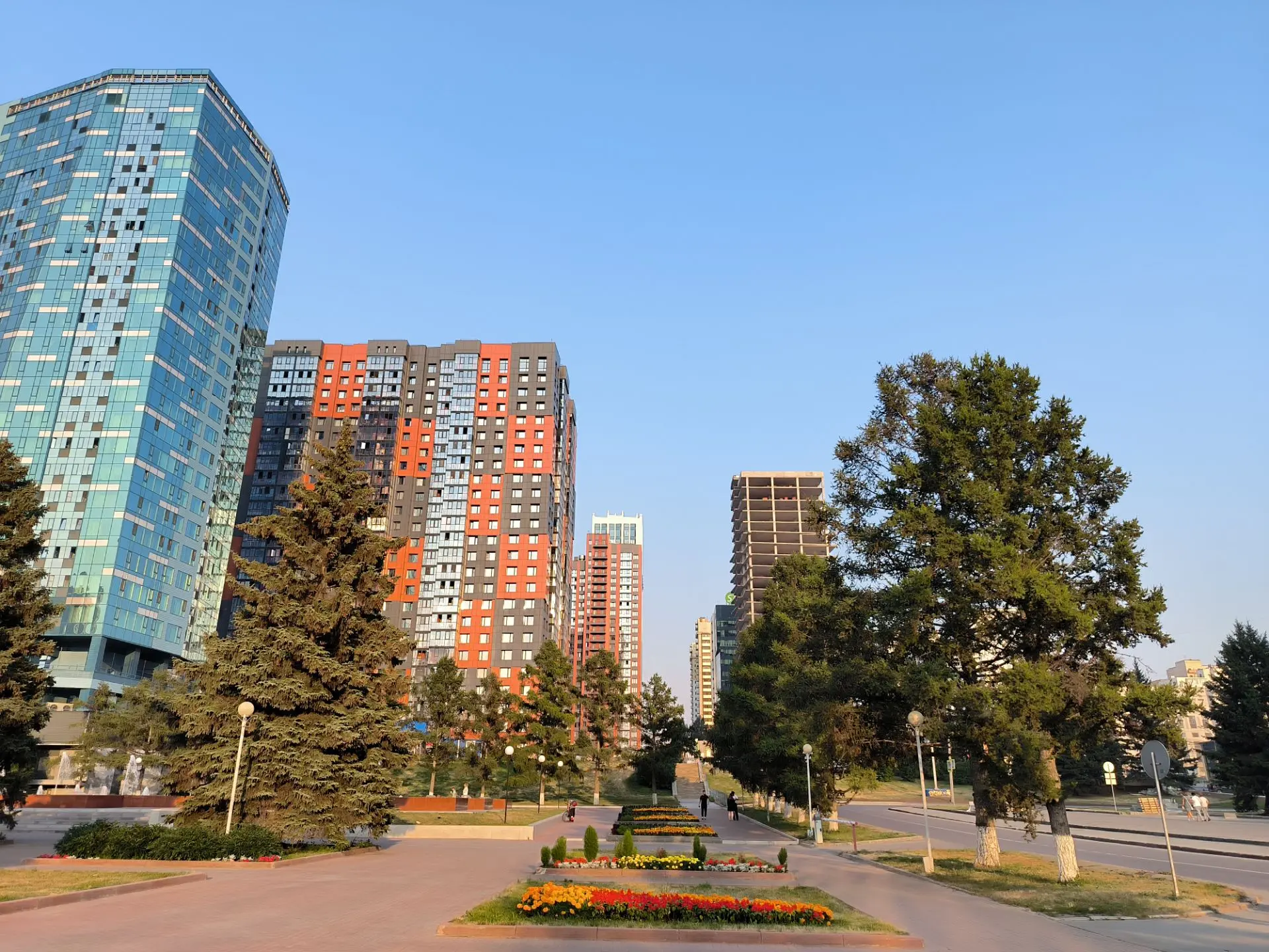 Воскресенье, 2 августа, и Новосибирск купается в настоящем летнем зное! ☀️

Сейчас за окном комфортн