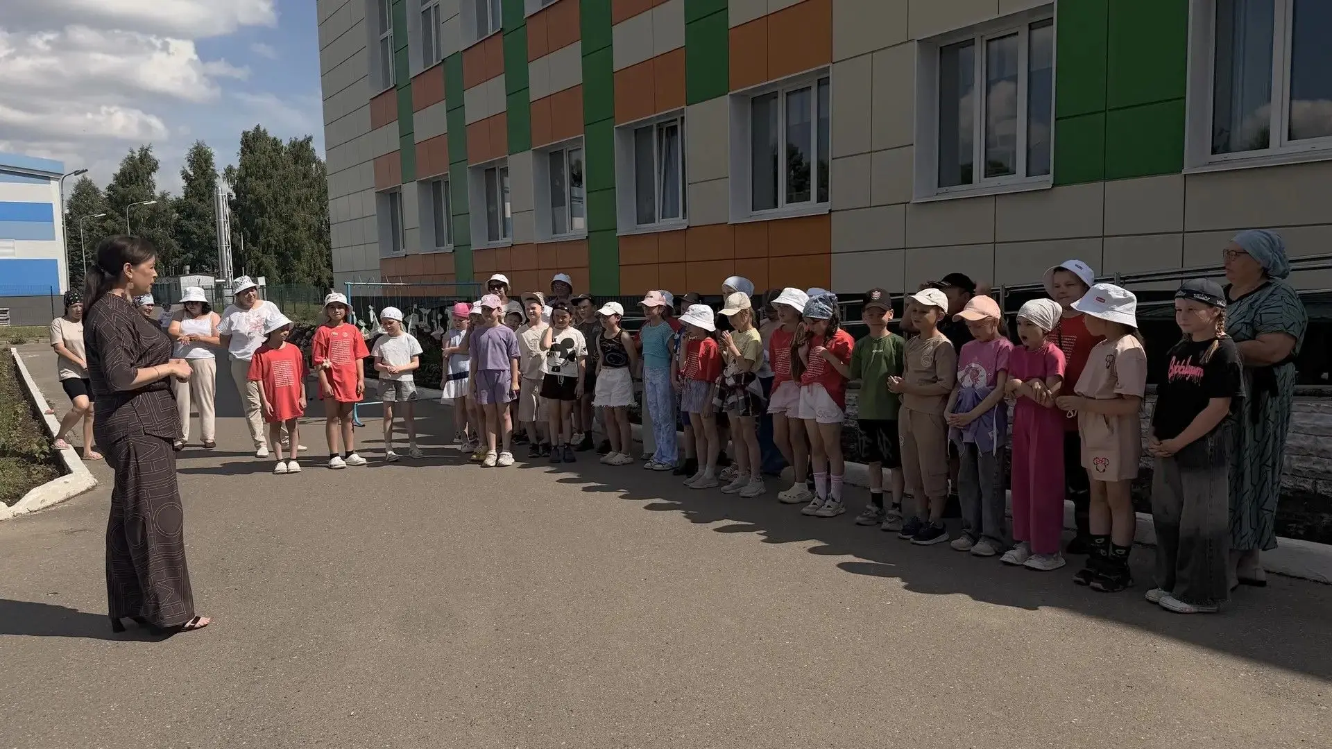 В летнем пришкольном лагере прошел спортивный праздник «Малый Сабантуй». Празднуется Сабантуй всегда