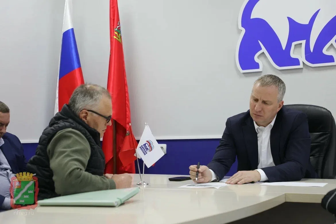 Провёл встречу с жителями в общественной приёмной «Единой России». В этот раз обсудили вопросы из ра
