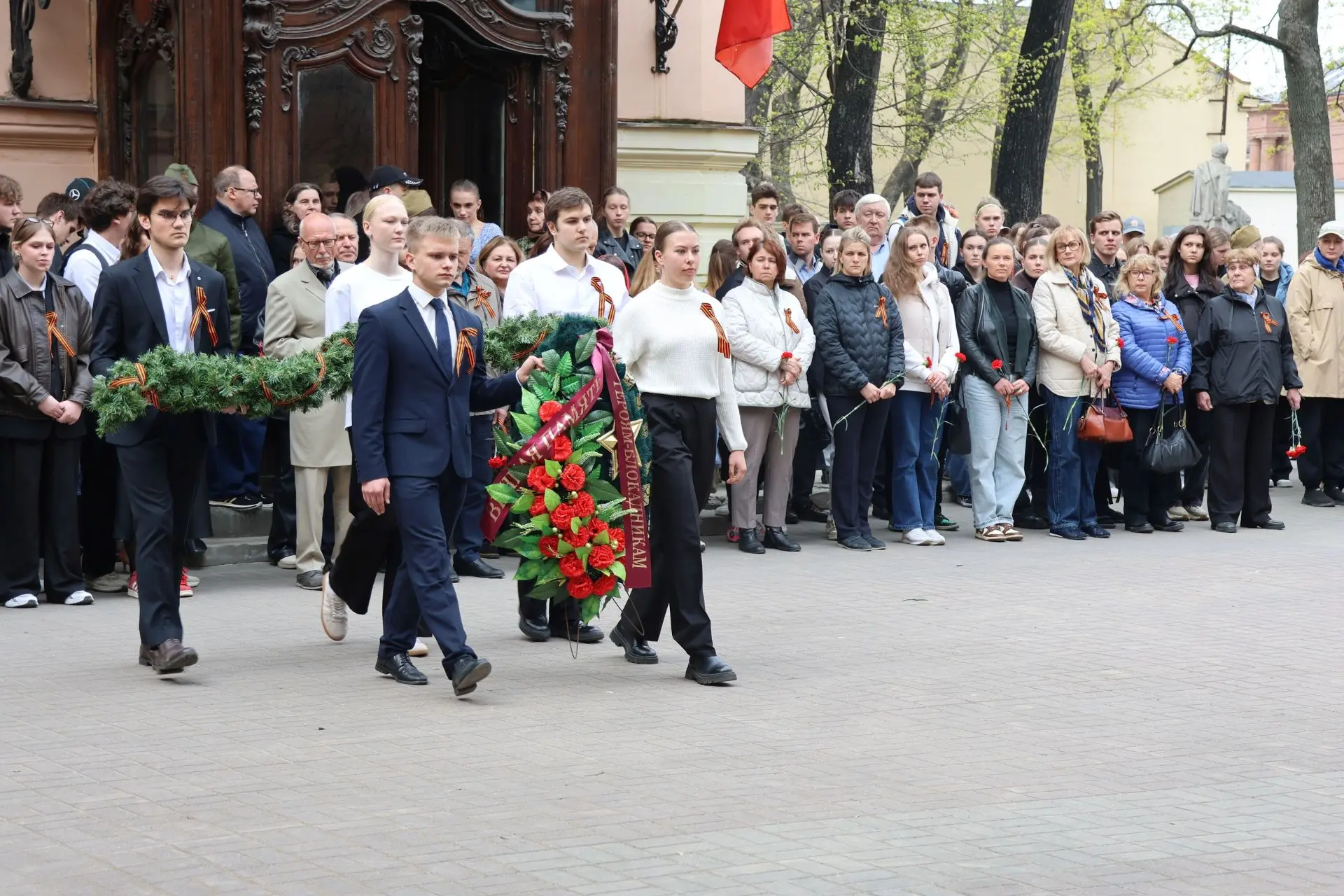 ВЕЧНАЯ ПАМЯТЬ: В НГУ ИМ. П.Ф. ЛЕСГАФТА ПРОШЛИ МЕРОПРИЯТИЯ К 81-Й ГОДОВЩИНЕ ВЕЛИКОЙ ПОБЕДЫ   🕊️7 мая 