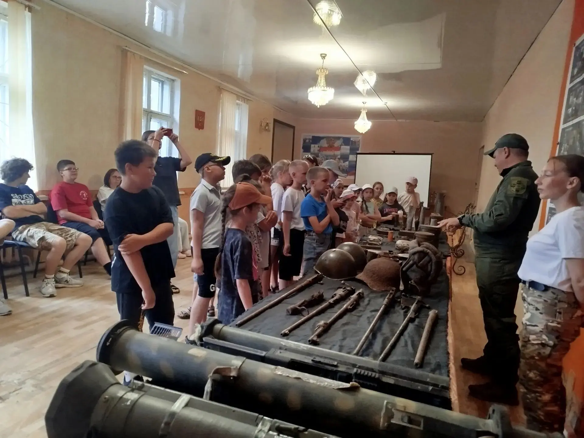На этой неделе ребята из пришкольного лагеря «Солнышко» побывали в Старостаничном доме ...