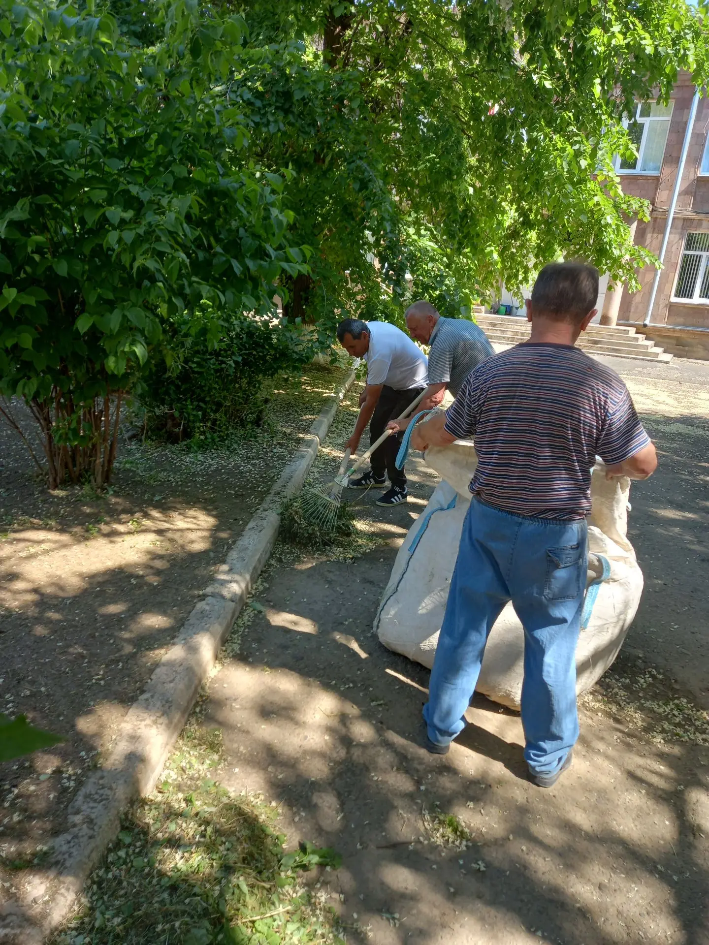 Буквально через несколько дней стартует летняя оздоровительная кампания. И пока тренеры...