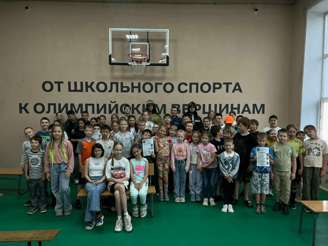 💧 Безопасное лето с «Орлятами»: в гостях — пожарная служба Енисейска
Сегодня в нашем пришкольном ла