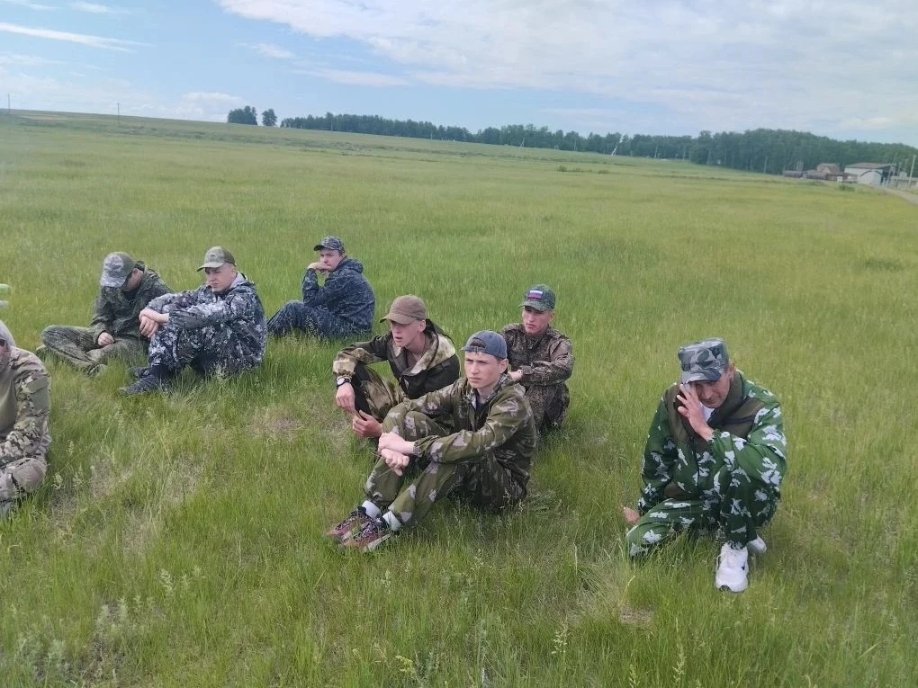 1 июня на территории Частоозерского округа стартовали военно-полевые сборы

✅ В них участвуют десяти