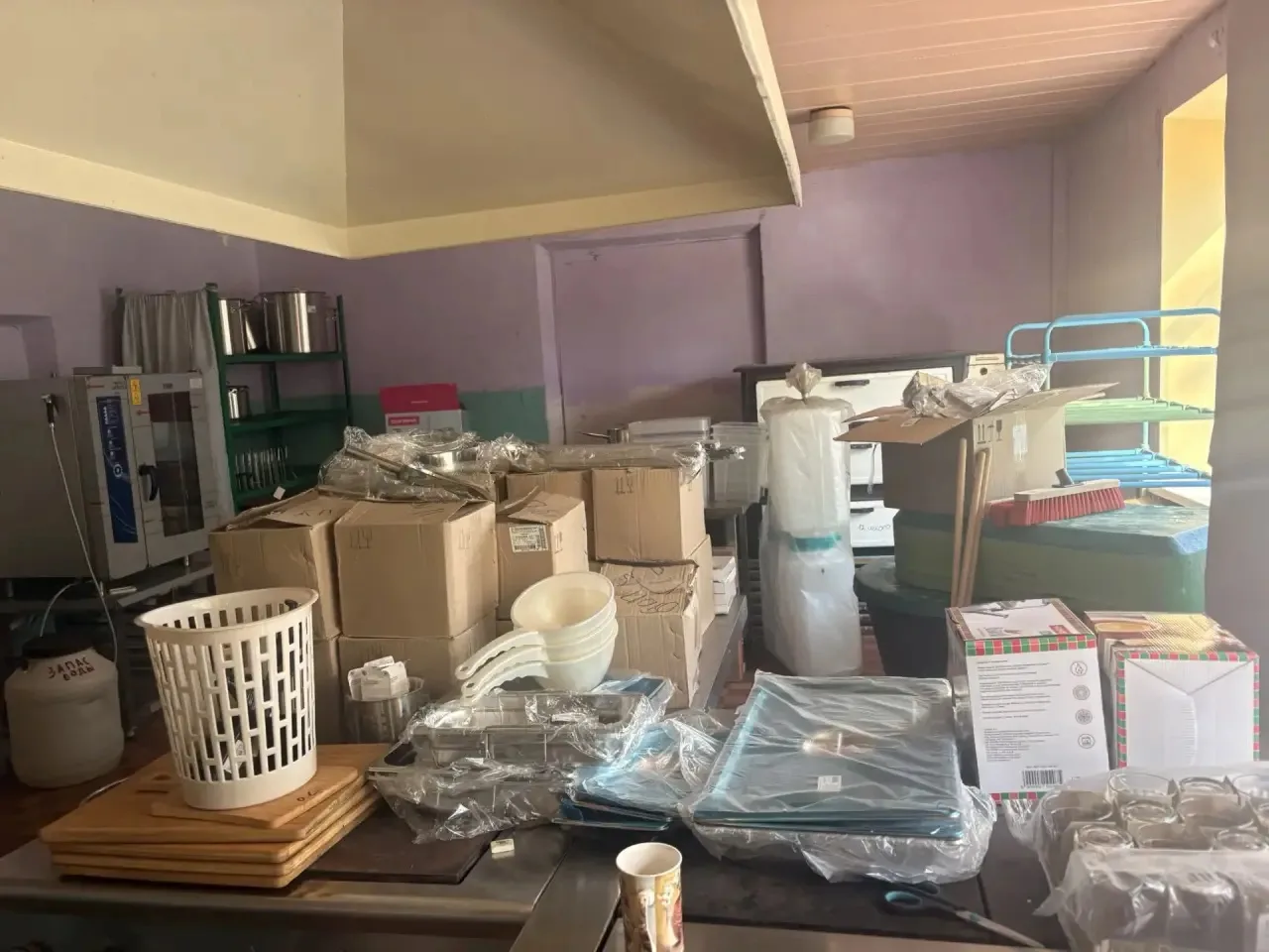 🍽️🥗Рады сообщить, что на наш пищеблок поступила новая партия оборудования и посуды от...