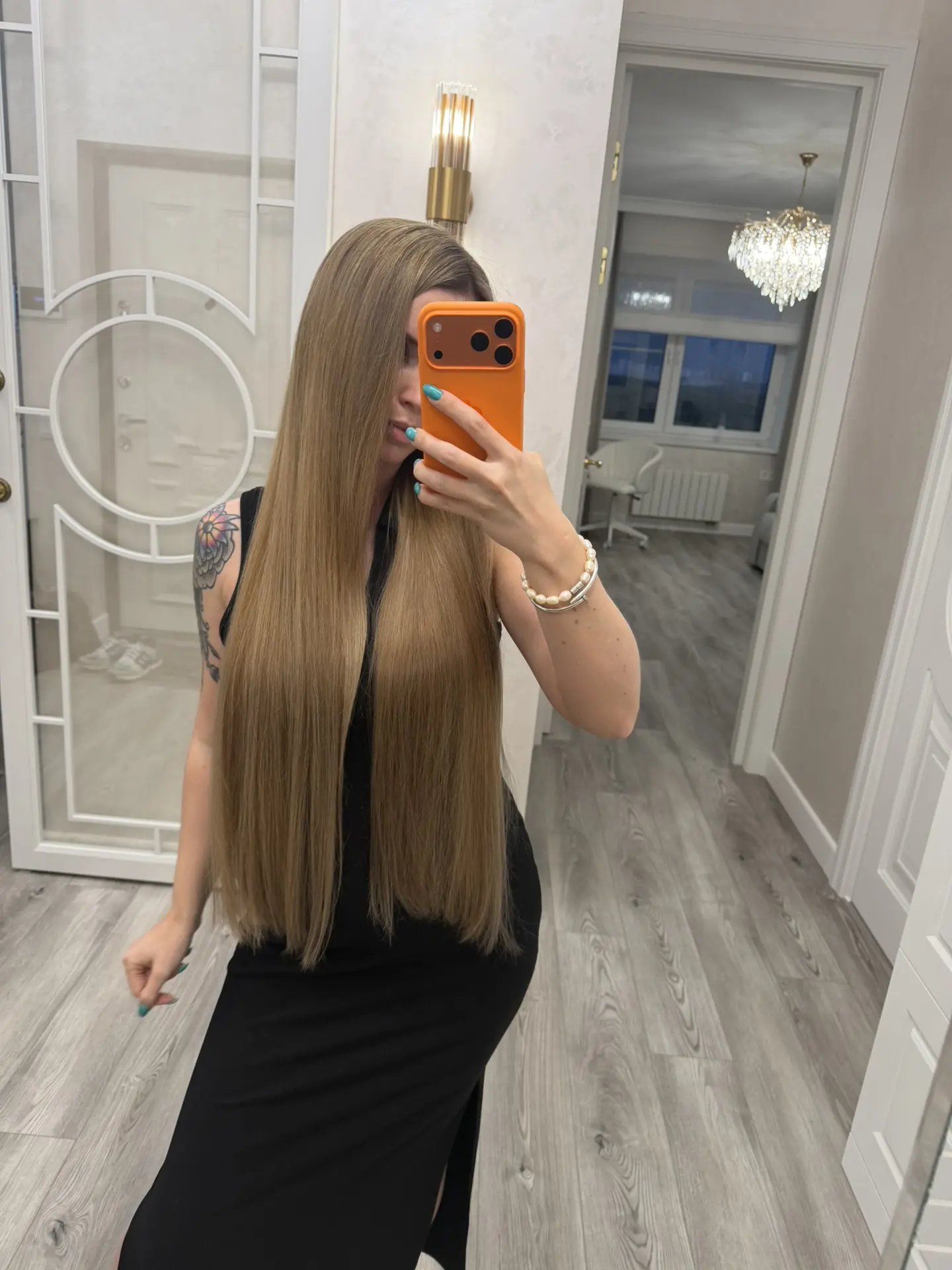 У меня тут приятные изменения произошли! 🌟 Я осветлила волосы и немного поменяла оттен...