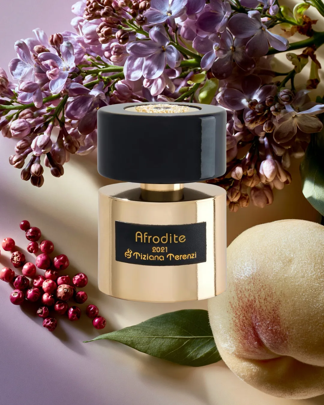 🌸 AFRODITE · TIZIANA TERENZI
Афродита родилась из морской пены — и принесла с собой не нежность, а 
