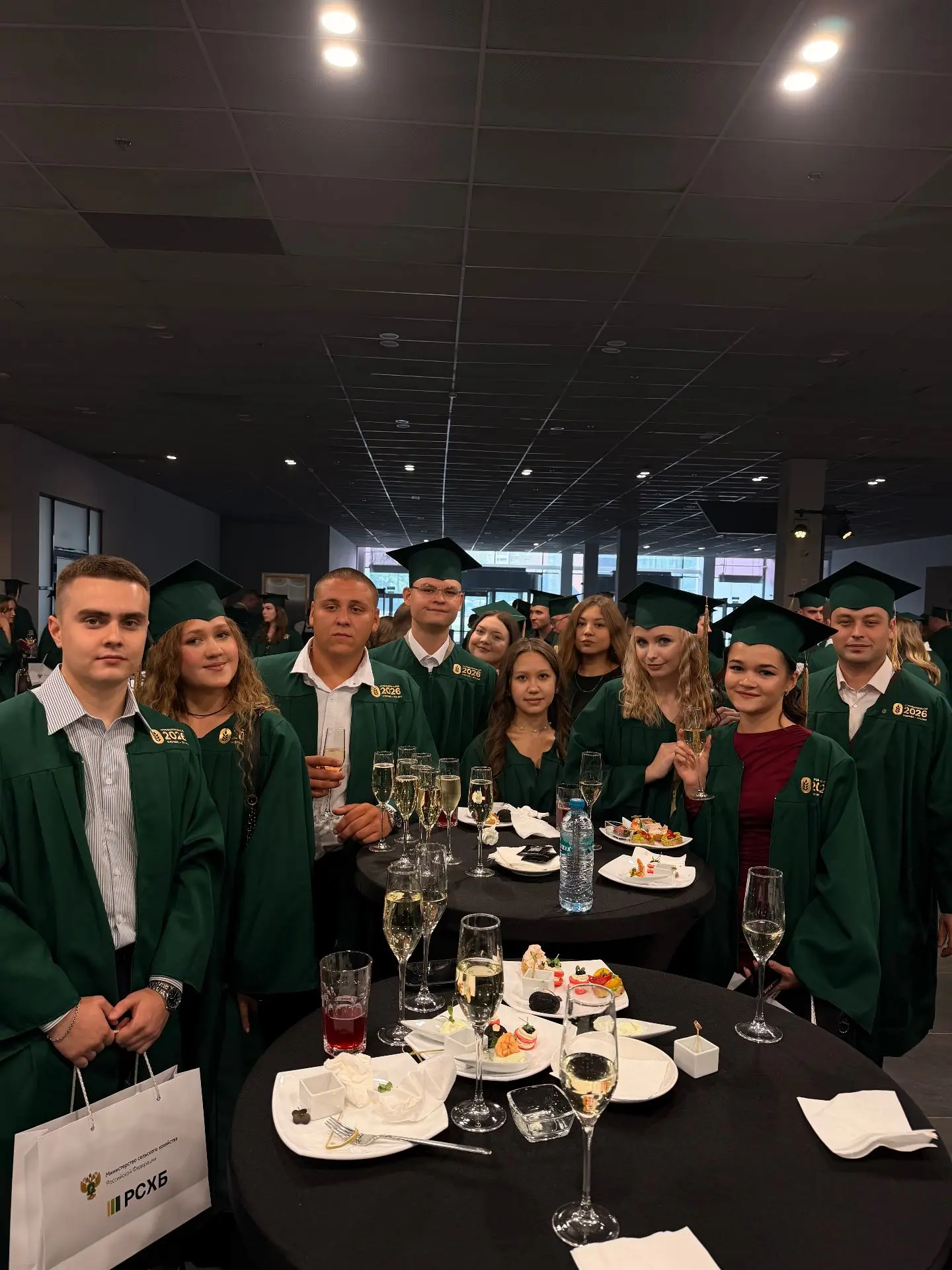 🎓 Элита БашГАУ на всероссийском «АгроВыпускном» в Москве!

С 23 по 24 июля 2026 года делегация Башк