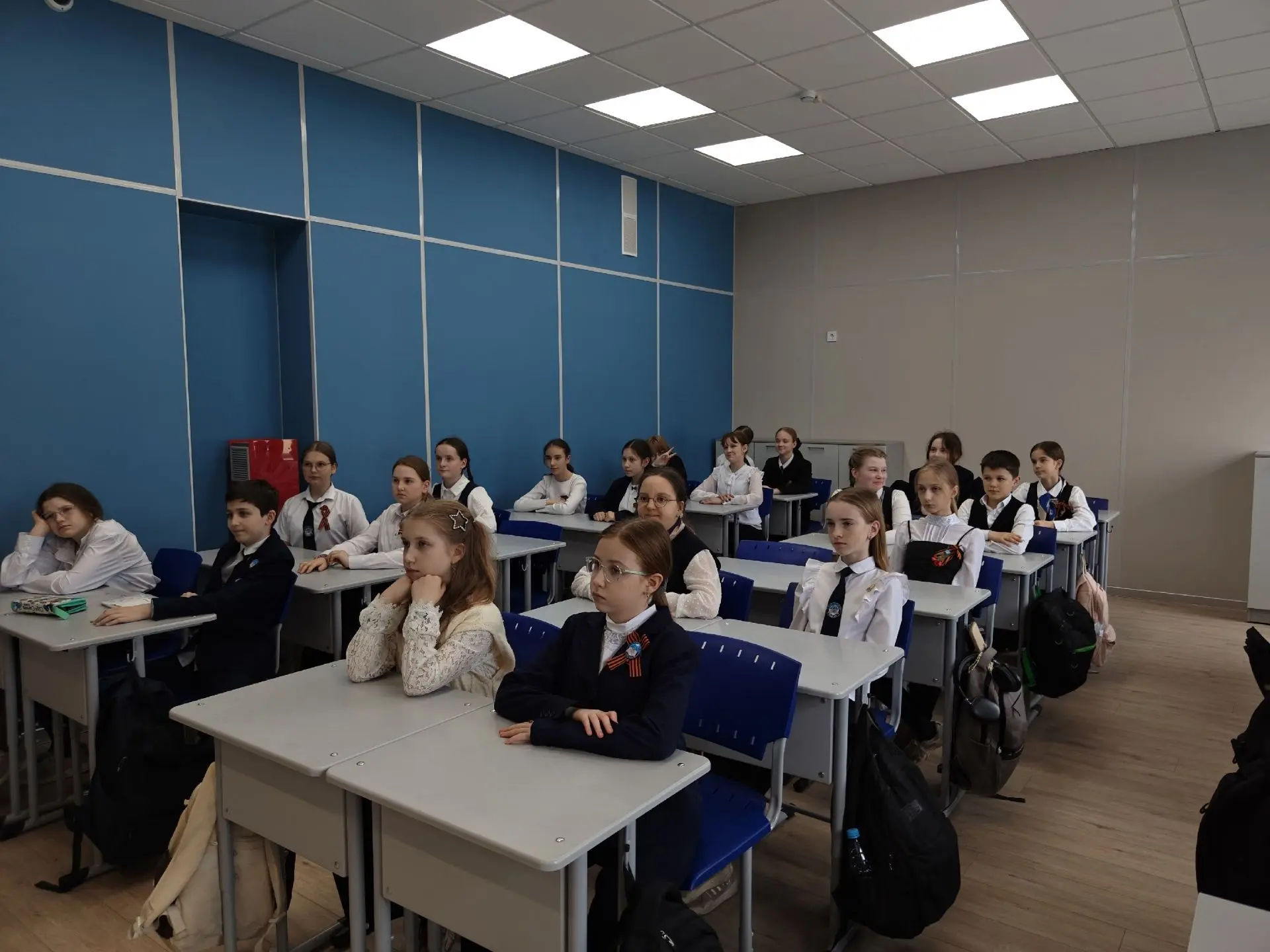 Урок «Георгиевская лента – символ воинской славы» прошел 7 мая в 5 классе (кл. рук. Наталья Юрьевна 