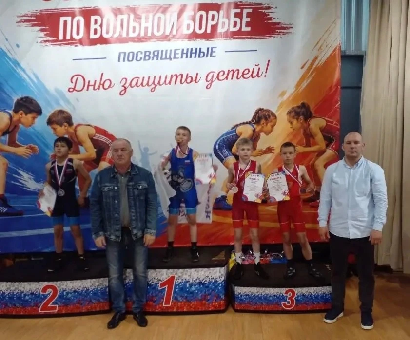 29 мая в Кемерово проходили открытые областные соревнования по вольной борьбе, посвящен...