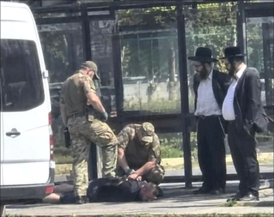 Пам’ятай завжди чужинець: тут господар – українець или всякому овощу - своё время