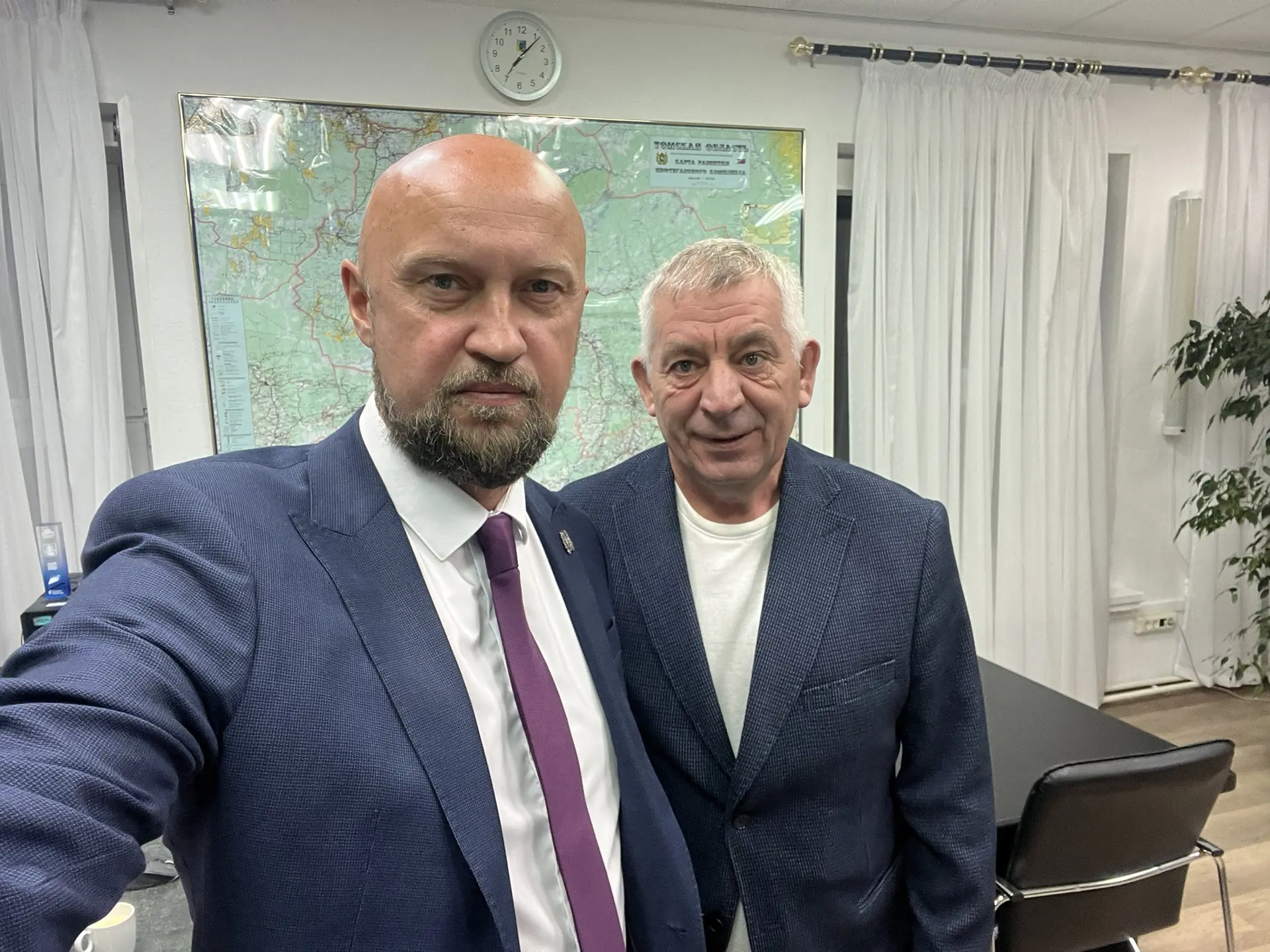 Главный вопрос сегодня - запуск тепла в многоквартирные дома и частный сектор.