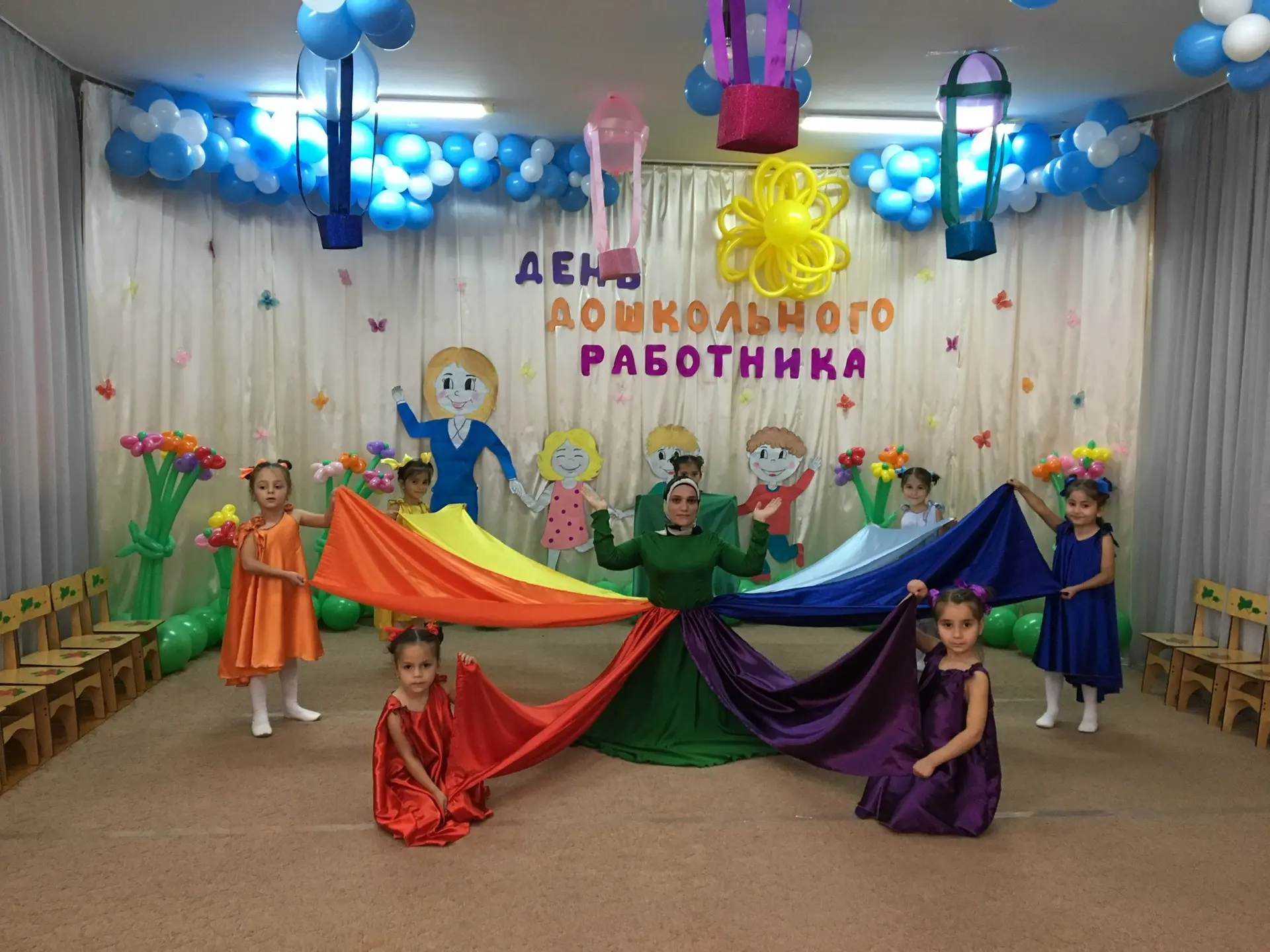 ✨Приветствуем всех на нашем канале 🤝

✨Мы еще не познакомили вас со всеми 📋нашими воспитателями, а