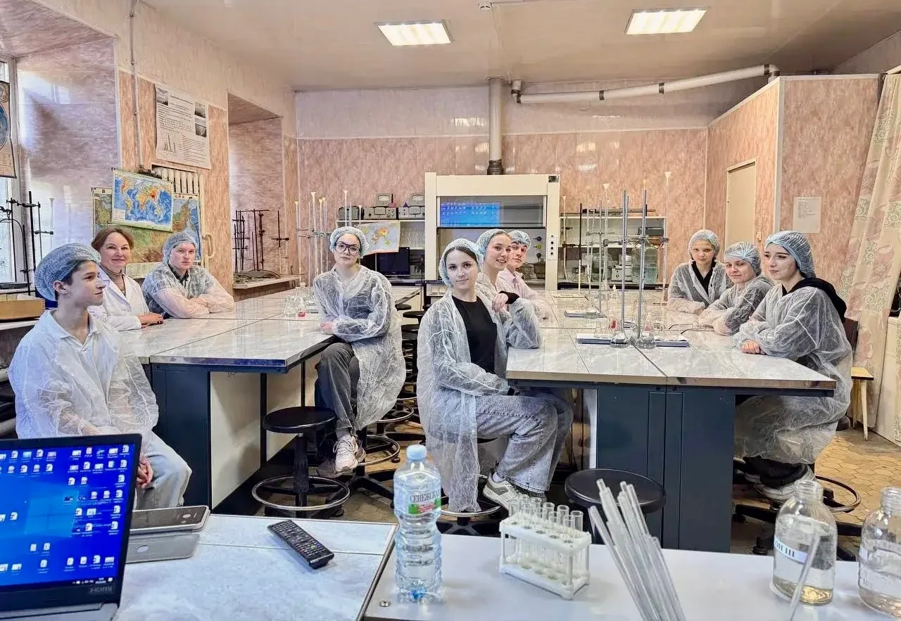 🔬 МЯГКАЯ ВОДА, ТВЁРДЫЕ ЗНАНИЯ:  10А ОСВАИВАЕТ ТИТРИМЕТРИЧЕСКИЙ АНАЛИЗ В СПбГУВМ Наука начинается там