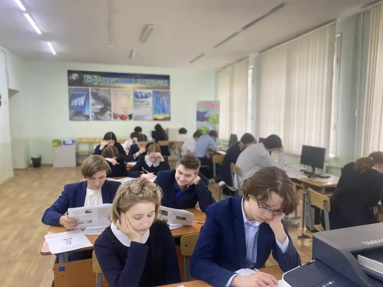 🇷🇺Сегодня наши ученики, родители и педагоги присоединились к международной патриотической акции «Дик