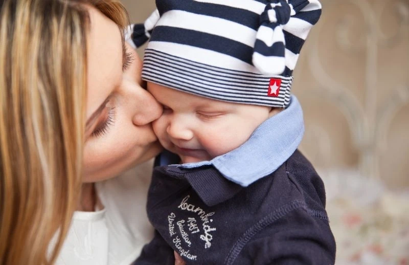 Вместо «Иванович»: ребёнку можно дать матчество? 👶
