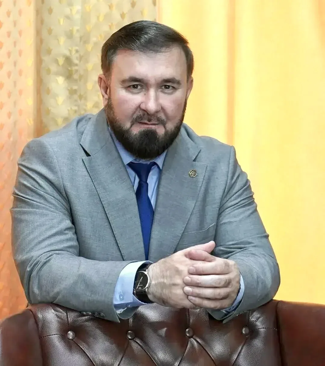Поздравляю Уполномоченного по правам человека в Чеченской Республике Мансура Солтаева с днём рождени