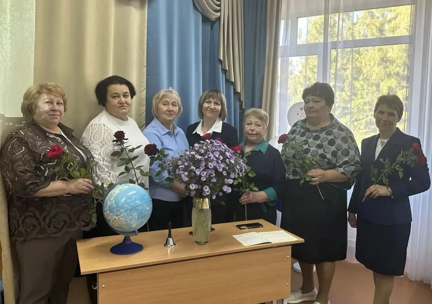 🎓В Вязовской школе 6а класс провёл мероприятие "Мой первый учитель".