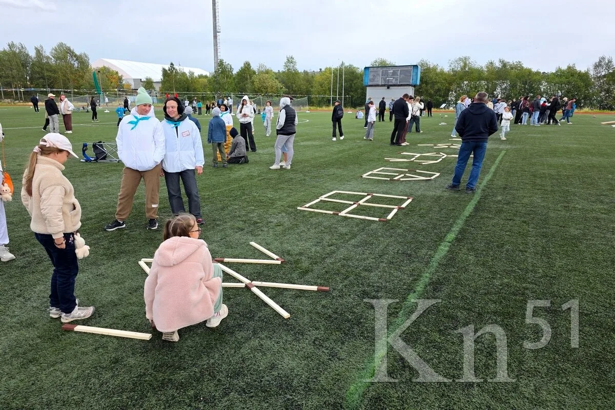 💫 В Мончегорске детям показали, как играть без гаджетов