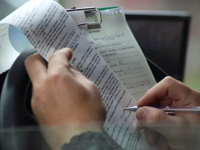 Запретили въезд в Россию на 3 года: в Канске Госавтоинспекция наказала иностранца за на...