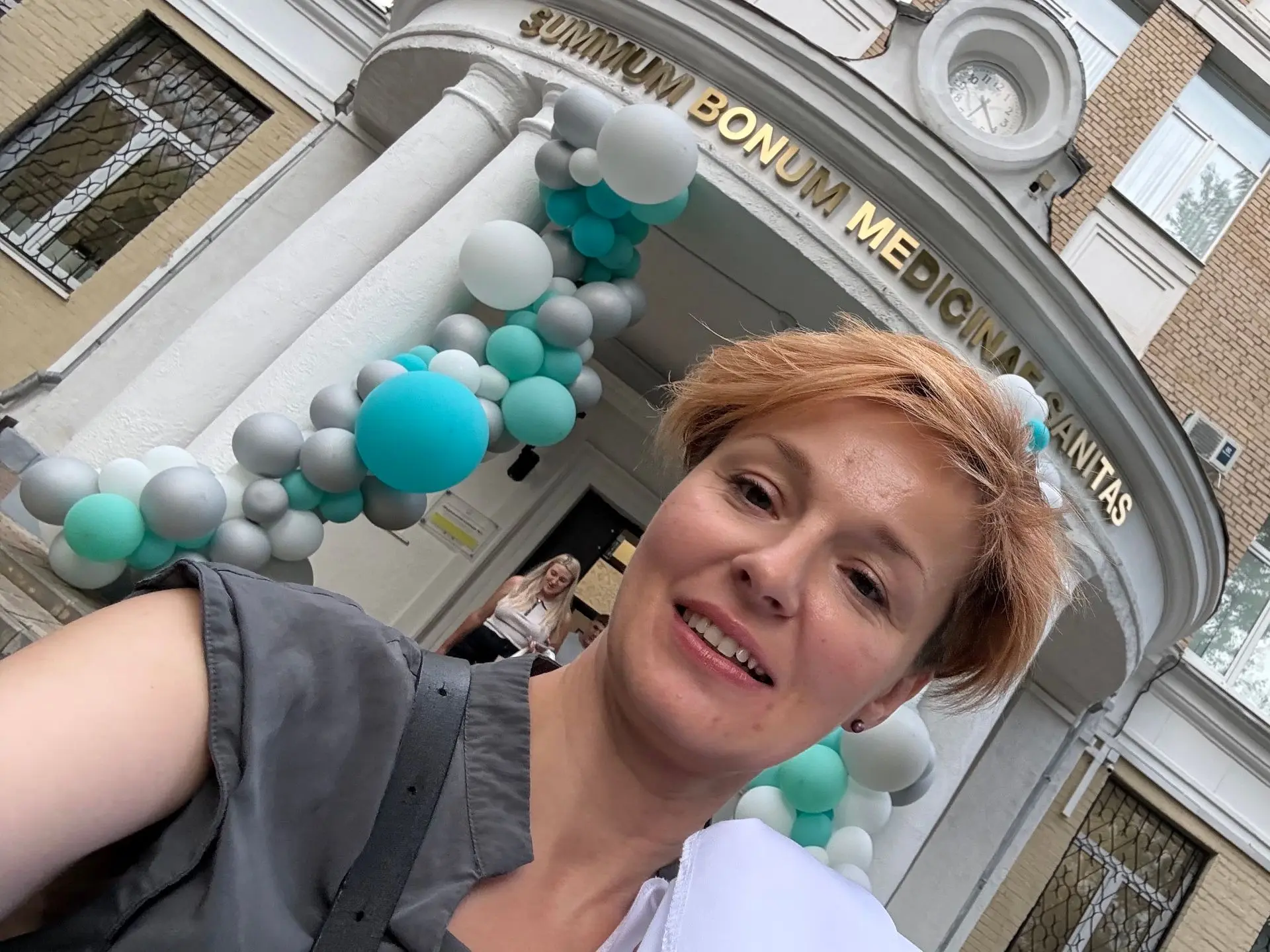 ПЕРВОКЛАССНИК И ПЕРВОКУРСНИЦА