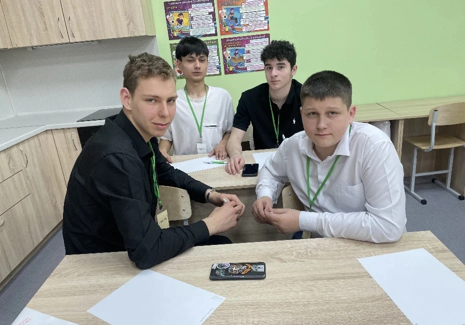 Школа медиаволонтёров «#СМИиМы»: наши ребята в Казани! 🔥   С 6 по 9 апреля 2026 года команда гимнази