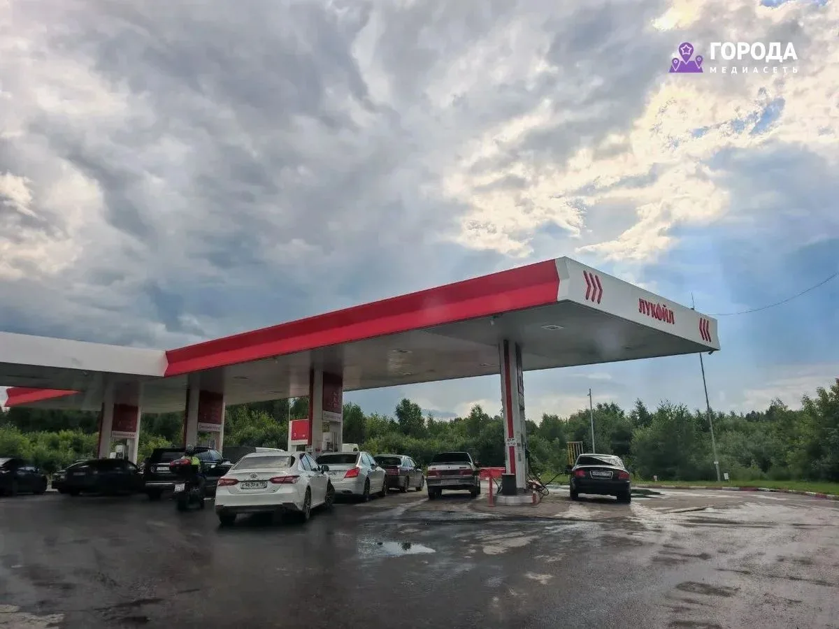 Дефицит бензина в Свердловской области: причины и последствия